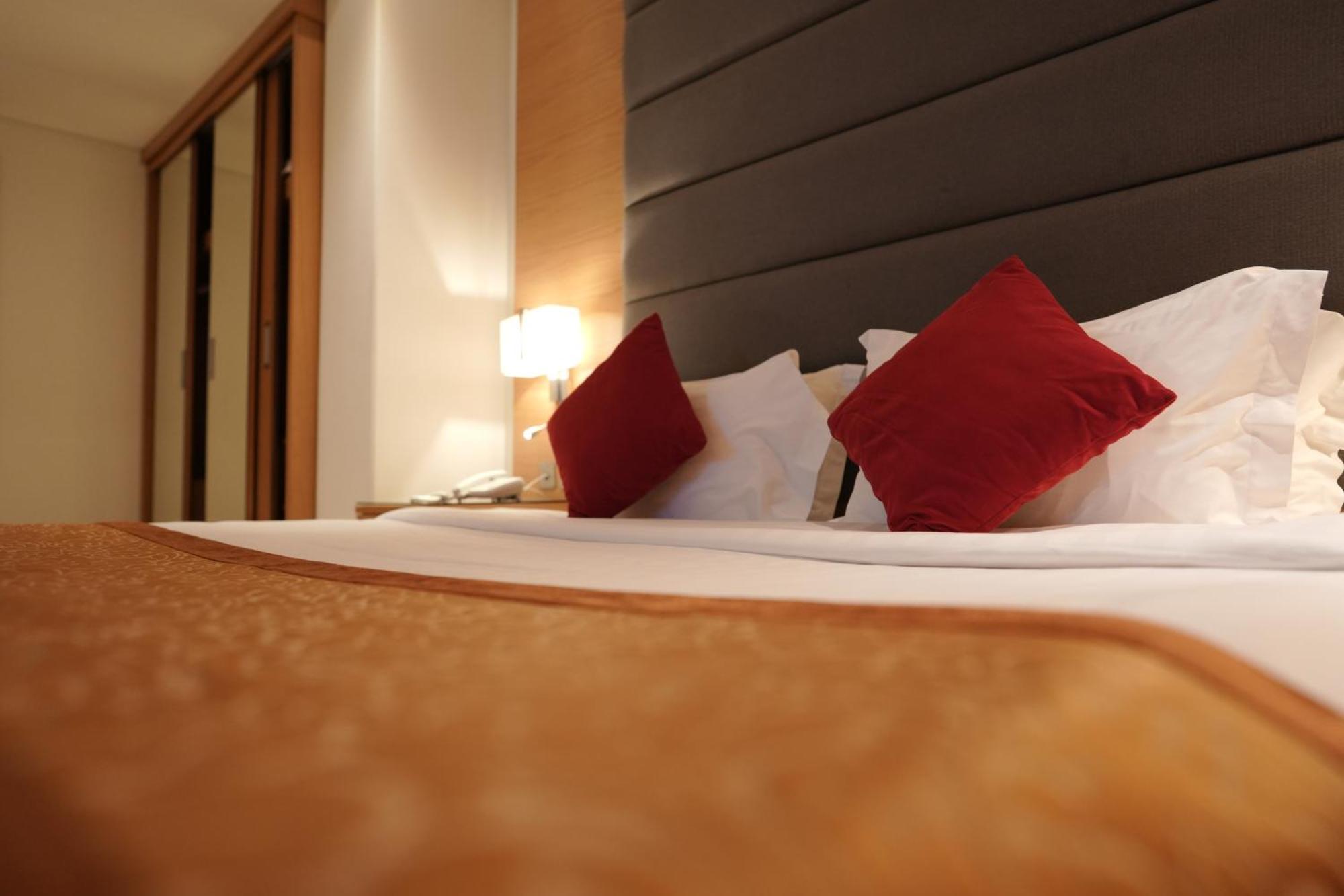 Meshal Hotel Манама Экстерьер фото