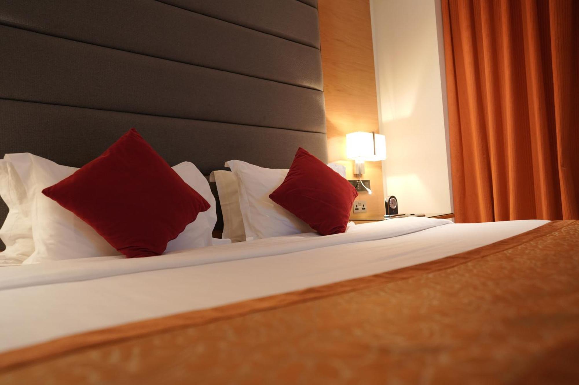 Meshal Hotel Манама Экстерьер фото