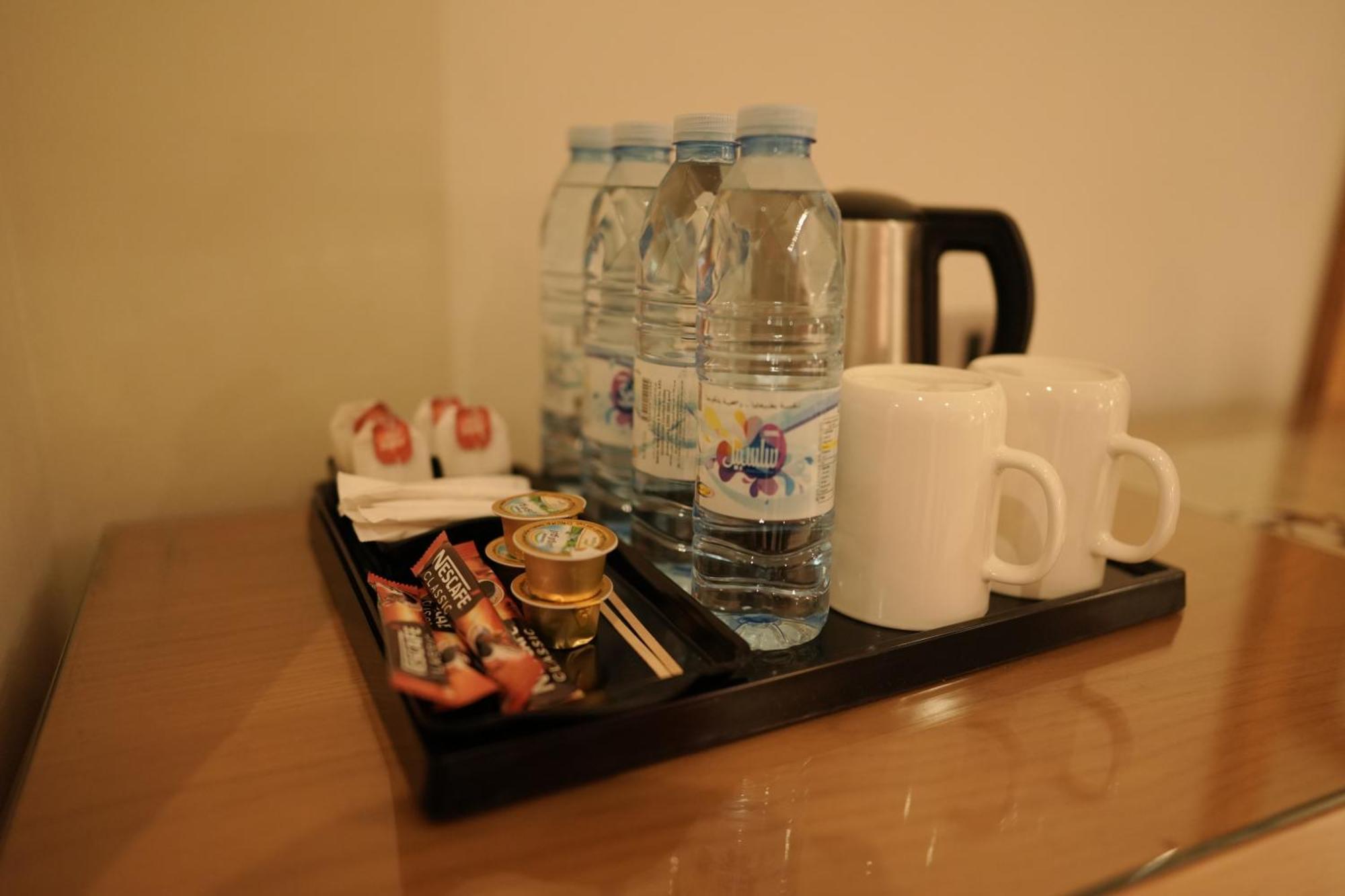 Meshal Hotel Манама Экстерьер фото